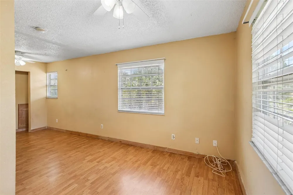 2702 49TH STREET S Gulfport, FL 33707