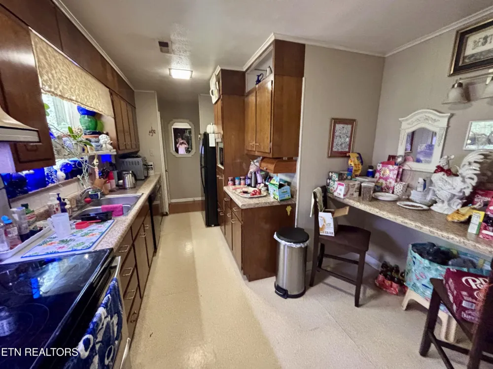 145 Scott Rd Harriman, TN 37748