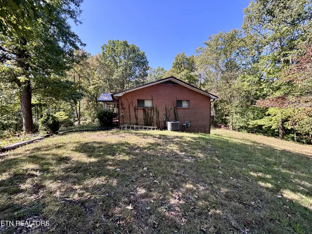 145 Scott Rd Harriman, TN 37748