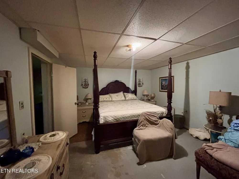 145 Scott Rd Harriman, TN 37748