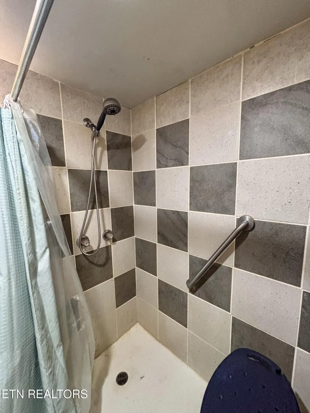 145 Scott Rd Harriman, TN 37748