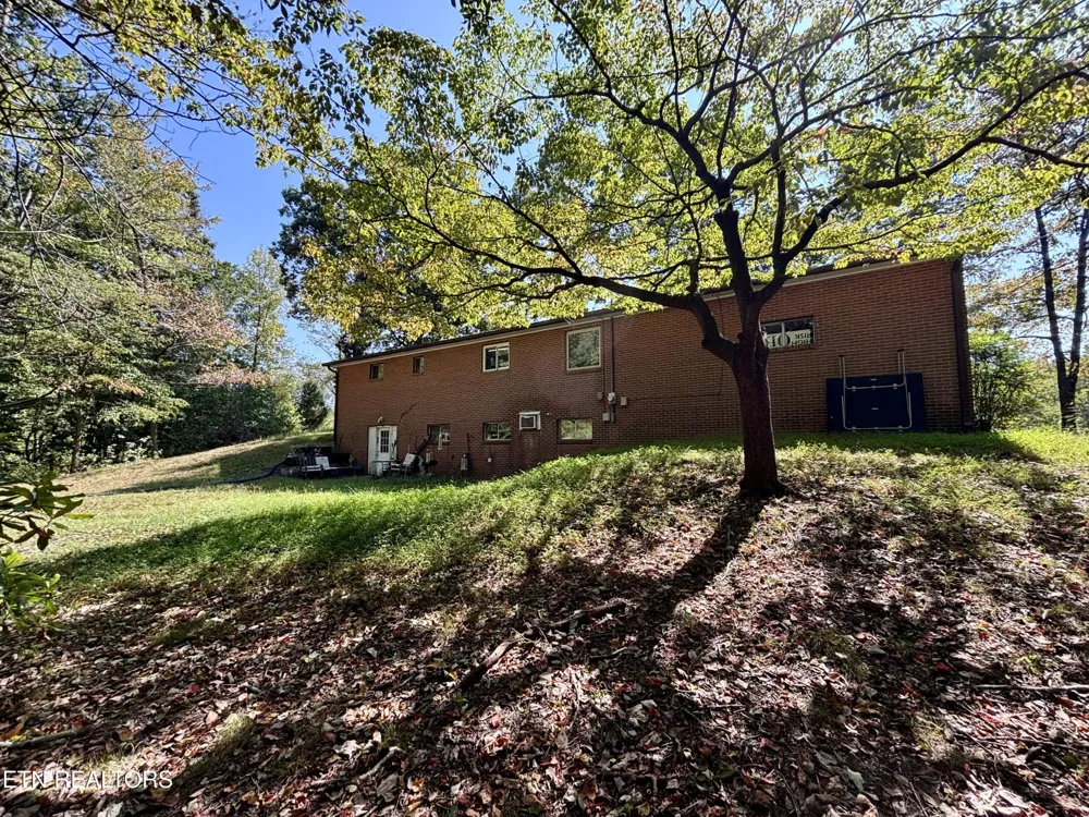 145 Scott Rd Harriman, TN 37748