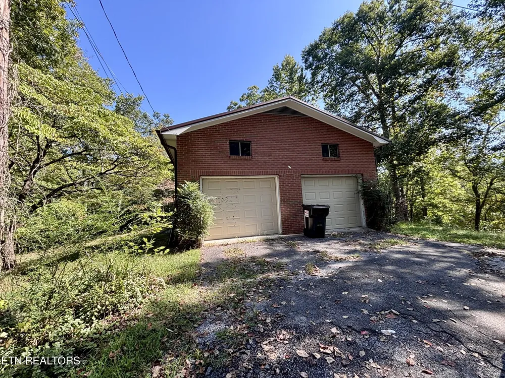 145 Scott Rd Harriman, TN 37748