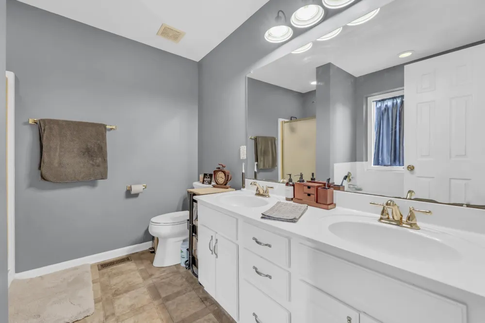 625 E Glenridge Ln Clarksville, TN 37043
