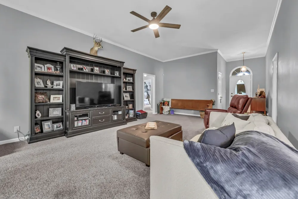 625 E Glenridge Ln Clarksville, TN 37043