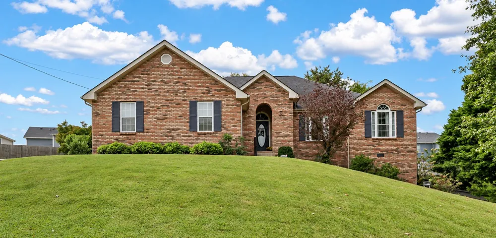625 E Glenridge Ln Clarksville, TN 37043