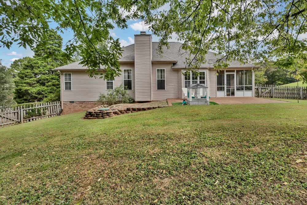 625 E Glenridge Ln Clarksville, TN 37043