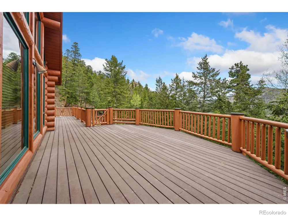 1490 Hummingbird Drive Estes Park, CO 80517