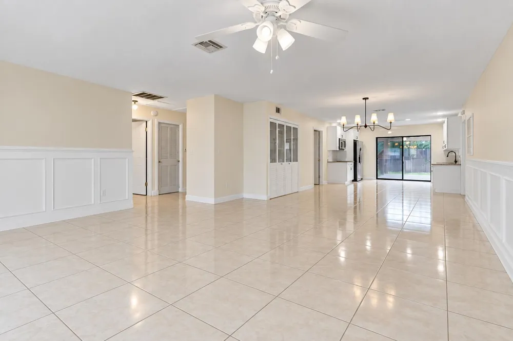 4732 Carthage Circle S Lake Worth, FL 33463