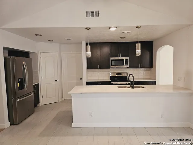 6700 YELLOW ROSE ST San Antonio, TX 78238