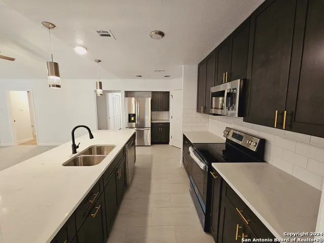 6700 YELLOW ROSE ST San Antonio, TX 78238