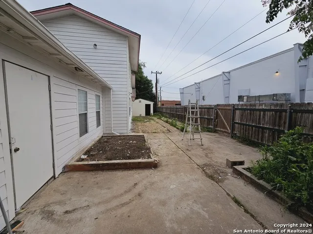 6700 YELLOW ROSE ST San Antonio, TX 78238