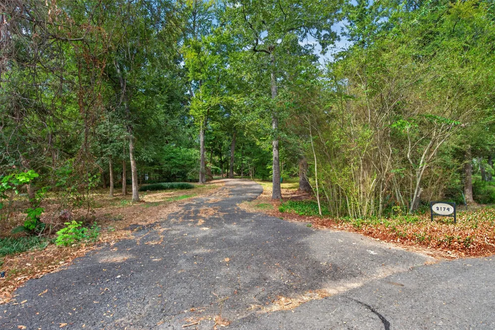2174 Cross Drive Shreveport, LA 71107