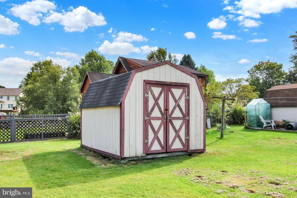 74 CURTIS DRIVE East Berlin, PA 17316