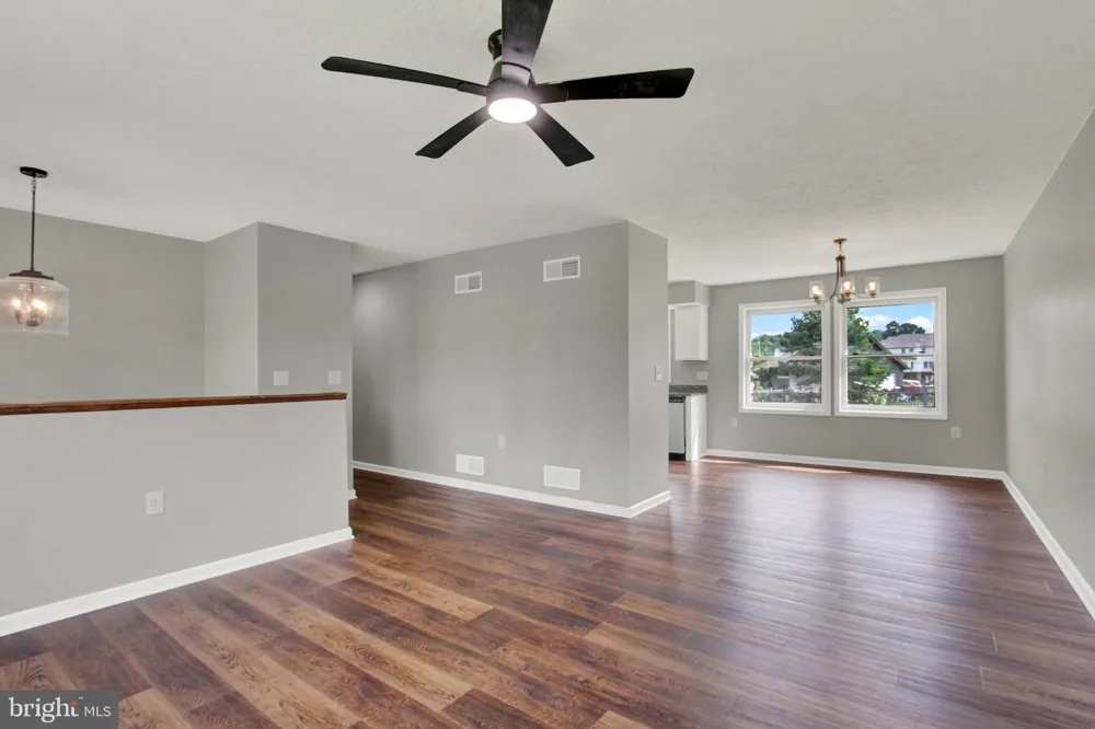 74 CURTIS DRIVE East Berlin, PA 17316