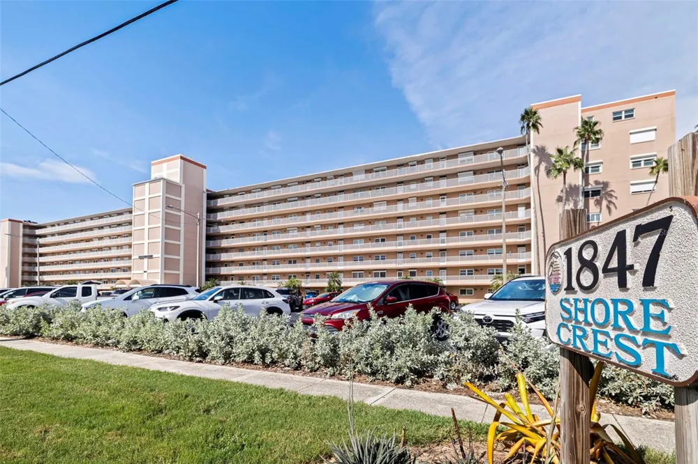 1847 SHORE DRIVE S #202 South Pasadena, FL 33707