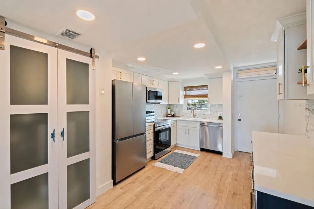 1847 SHORE DRIVE S #202 South Pasadena, FL 33707