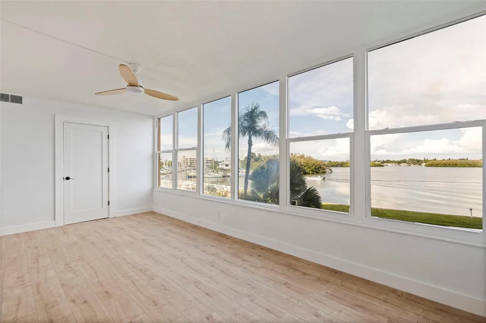 1847 SHORE DRIVE S #202 South Pasadena, FL 33707