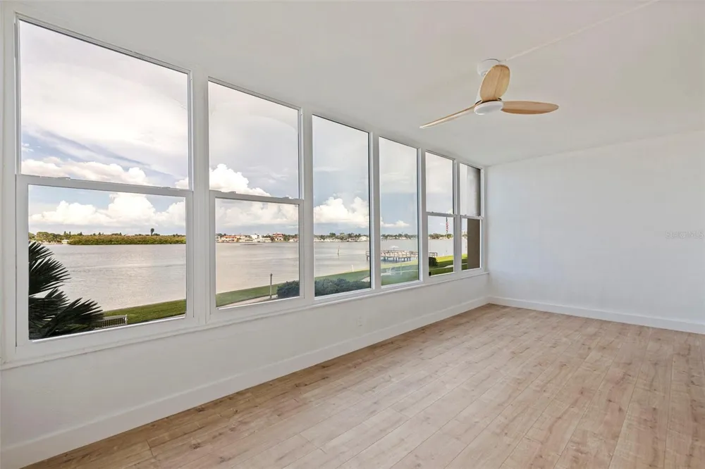 1847 SHORE DRIVE S #202 South Pasadena, FL 33707