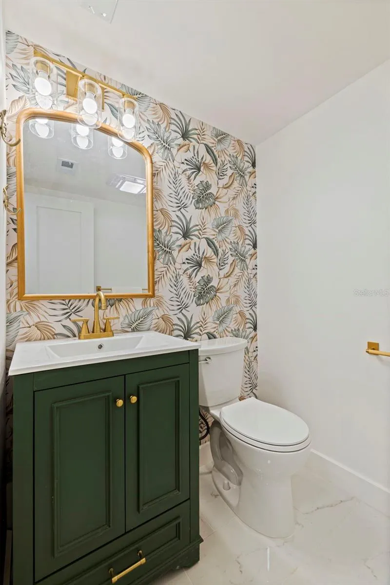 1847 SHORE DRIVE S #202 South Pasadena, FL 33707