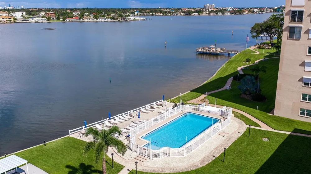 1847 SHORE DRIVE S #202 South Pasadena, FL 33707