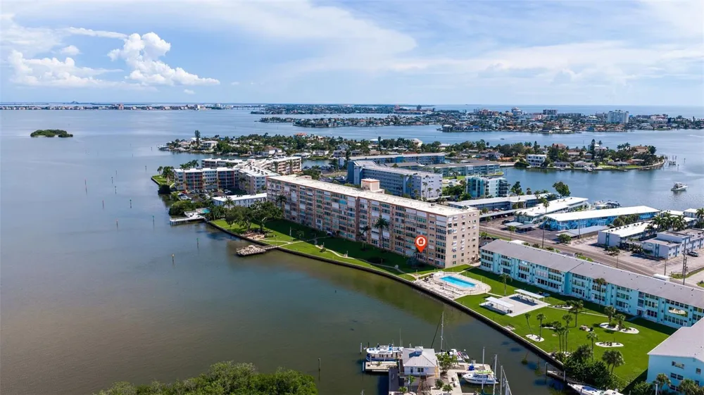 1847 SHORE DRIVE S #202 South Pasadena, FL 33707