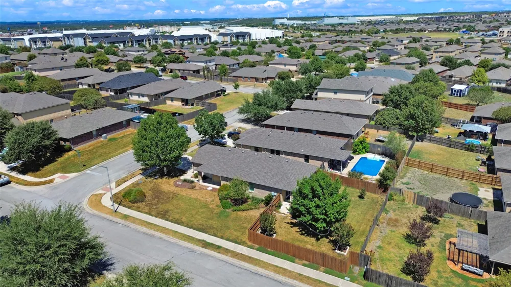 112 Willow Leaf Lane Buda, TX 78610