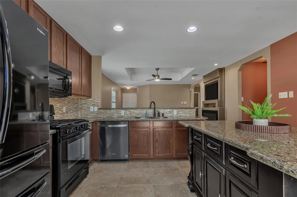 112 Willow Leaf Lane Buda, TX 78610