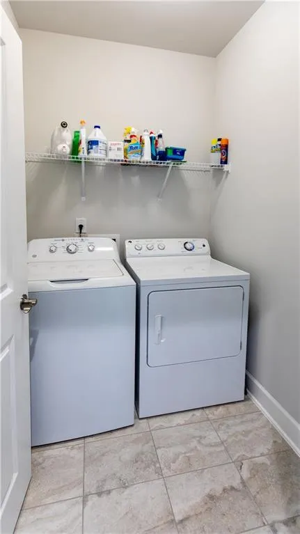 5687 Villa Crest Drive Hoschton, GA 30548