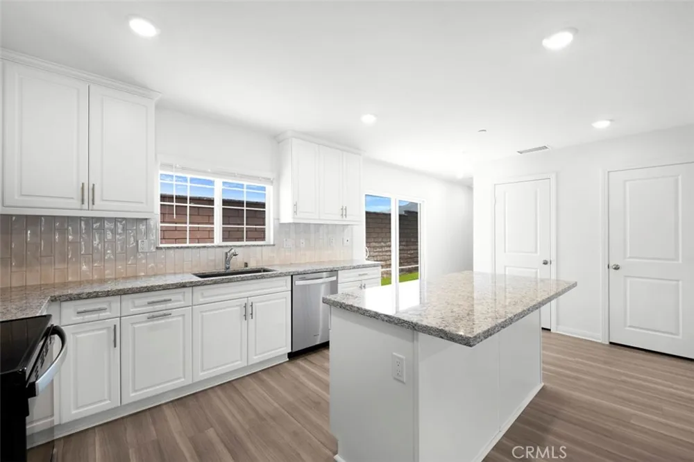 7188 Flourish Riverside, CA 92507