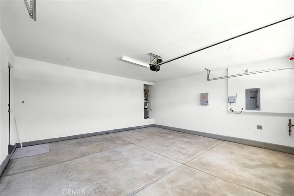 7188 Flourish Riverside, CA 92507