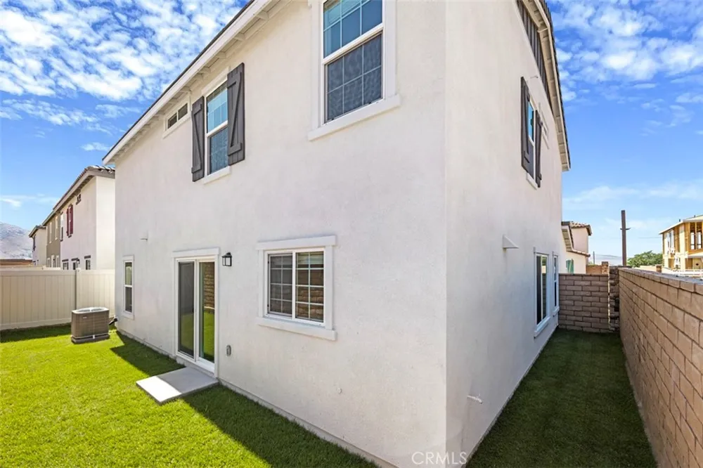 7188 Flourish Riverside, CA 92507