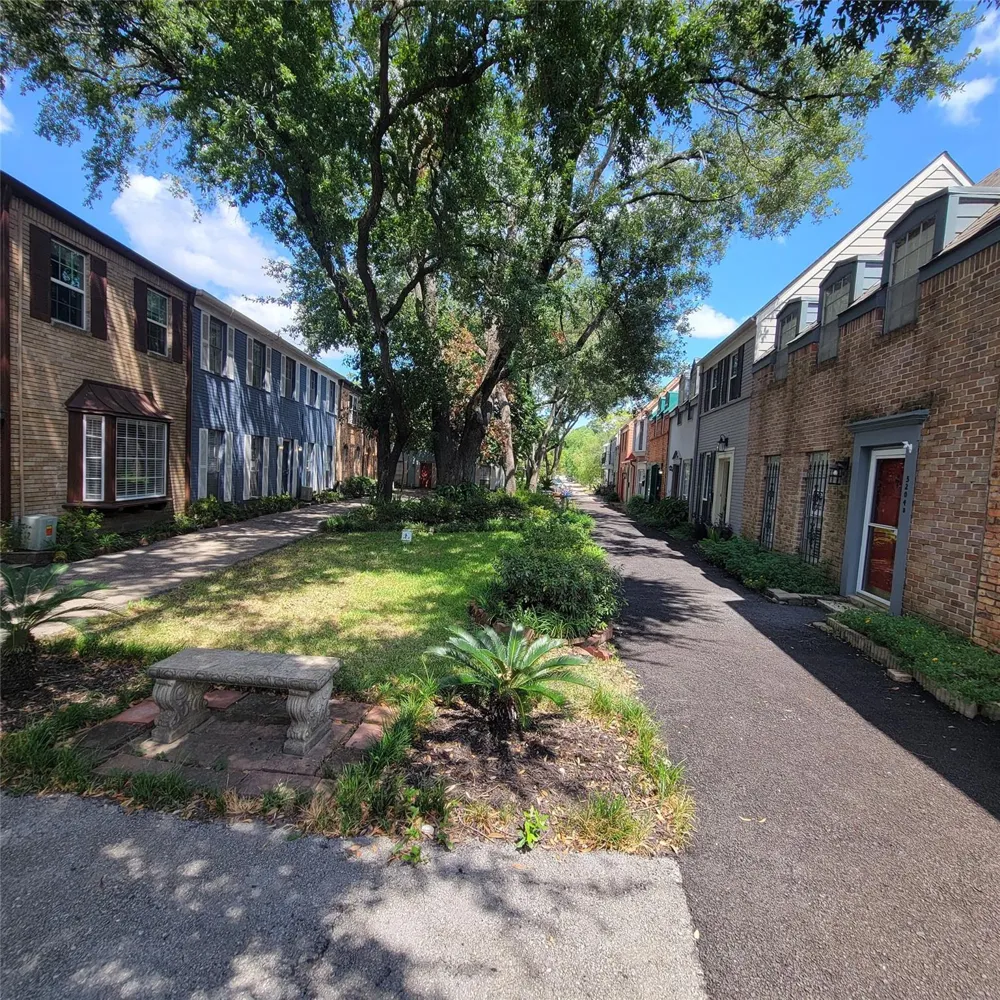 5208 Arboles Drive #A2 Houston, TX 77035