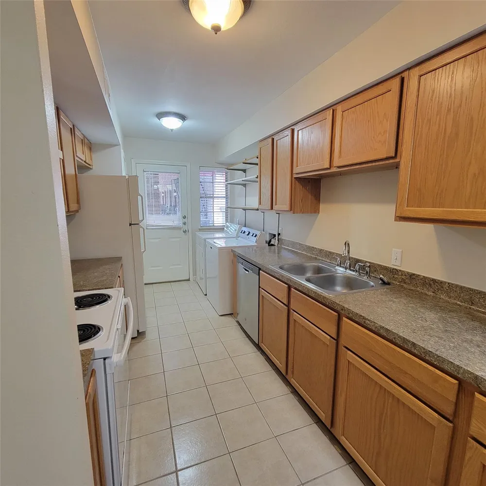 5208 Arboles Drive #A2 Houston, TX 77035