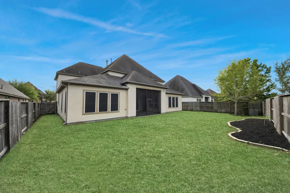 9814 Carver Drive Rosharon, TX 77583