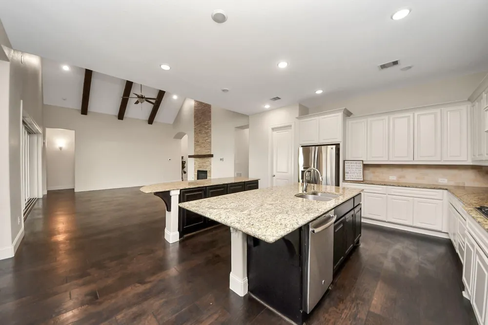 9814 Carver Drive Rosharon, TX 77583