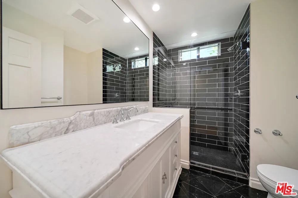 435 PALM DRIVE Beverly Hills, CA 90210
