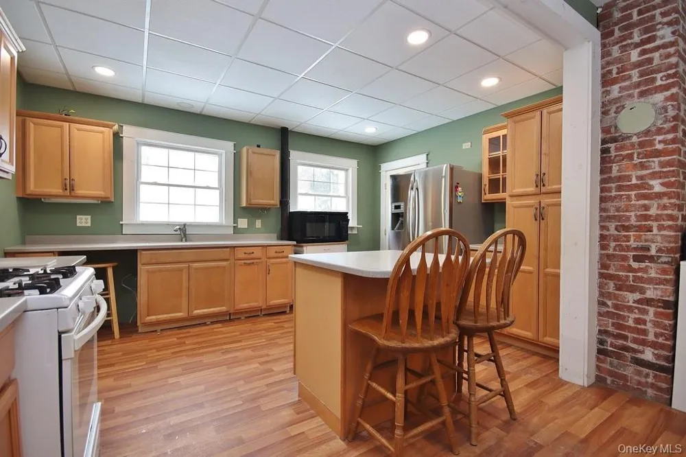 53 Yorktown Road Roscoe, NY 12776