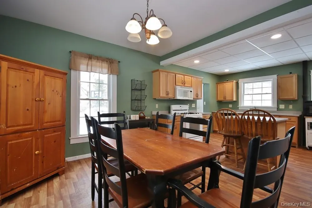 53 Yorktown Road Roscoe, NY 12776