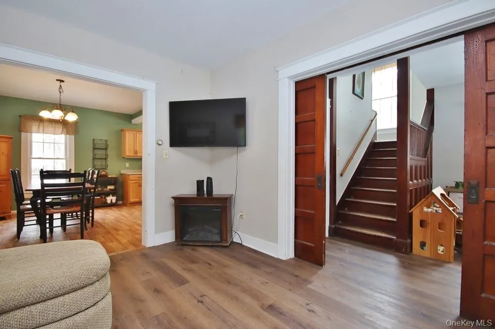 53 Yorktown Road Roscoe, NY 12776