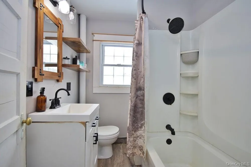53 Yorktown Road Roscoe, NY 12776