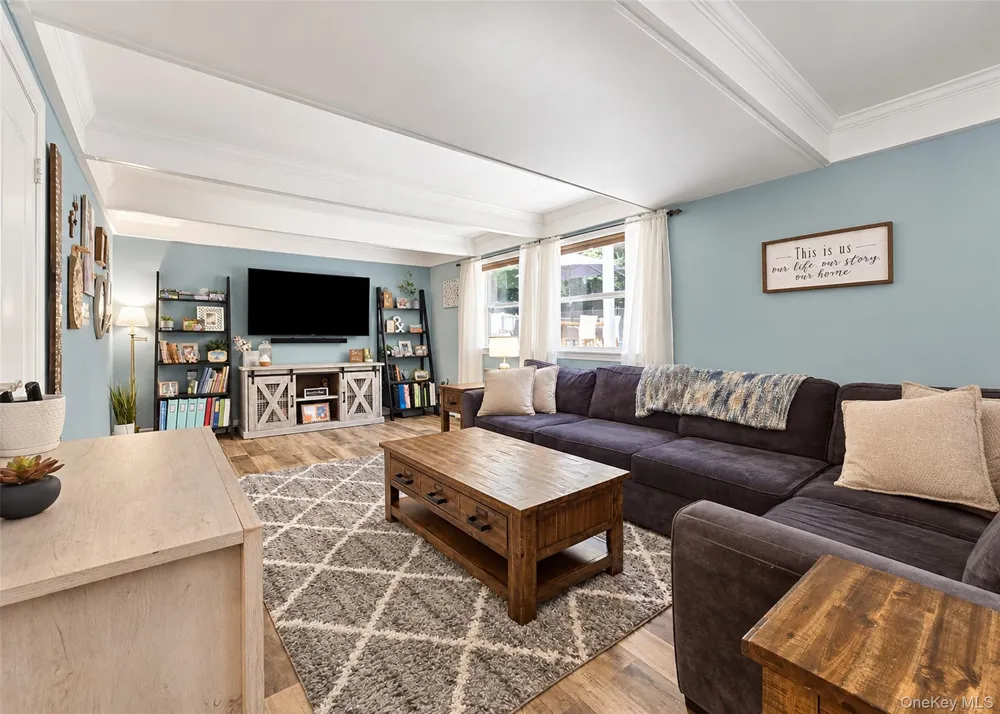 29 Ivy League Lane Stony Brook, NY 11790