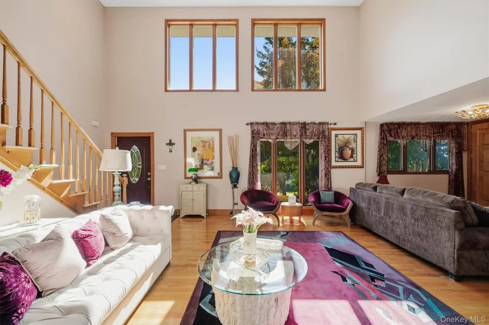 27 Margaret Road Monroe, NY 10950
