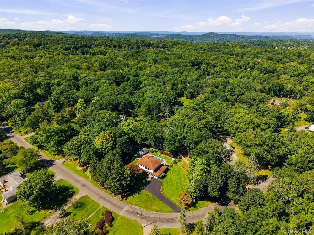 27 Margaret Road Monroe, NY 10950