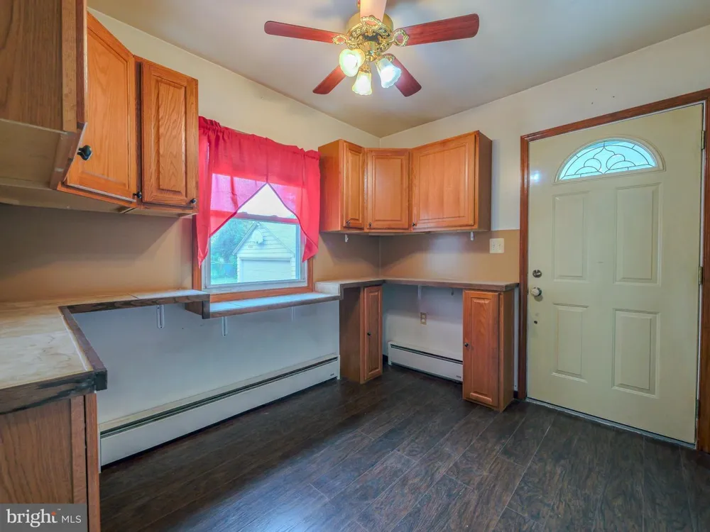 705 EDMONDS AVENUE Drexel Hill, PA 19026