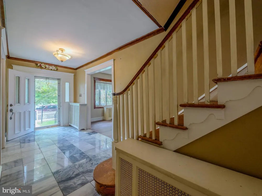 705 EDMONDS AVENUE Drexel Hill, PA 19026