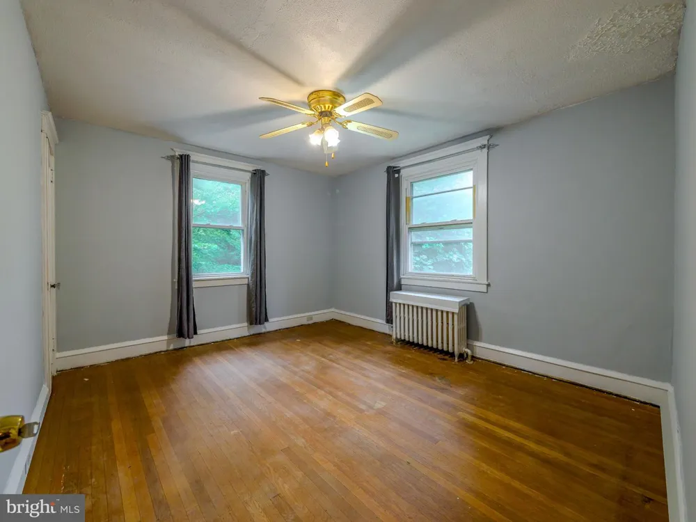 705 EDMONDS AVENUE Drexel Hill, PA 19026