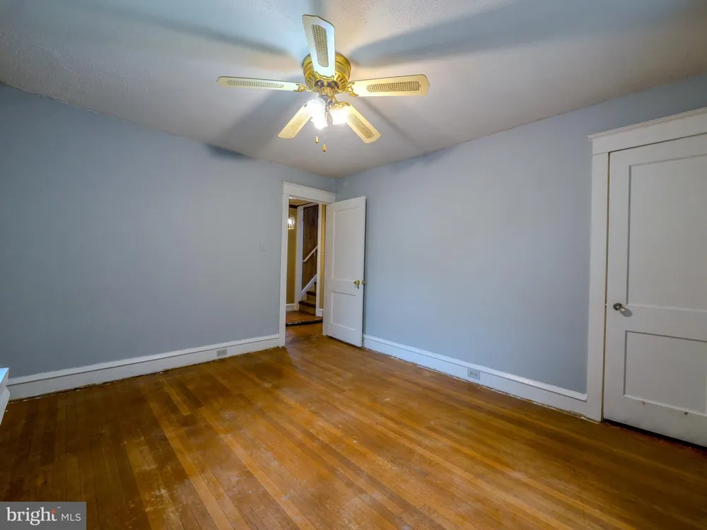 705 EDMONDS AVENUE Drexel Hill, PA 19026
