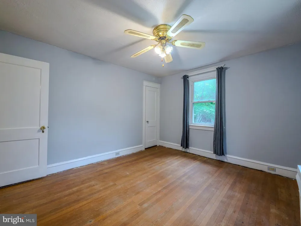705 EDMONDS AVENUE Drexel Hill, PA 19026