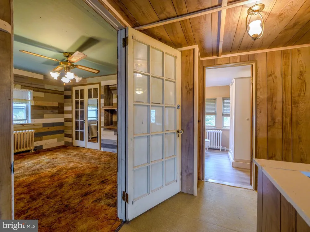 705 EDMONDS AVENUE Drexel Hill, PA 19026